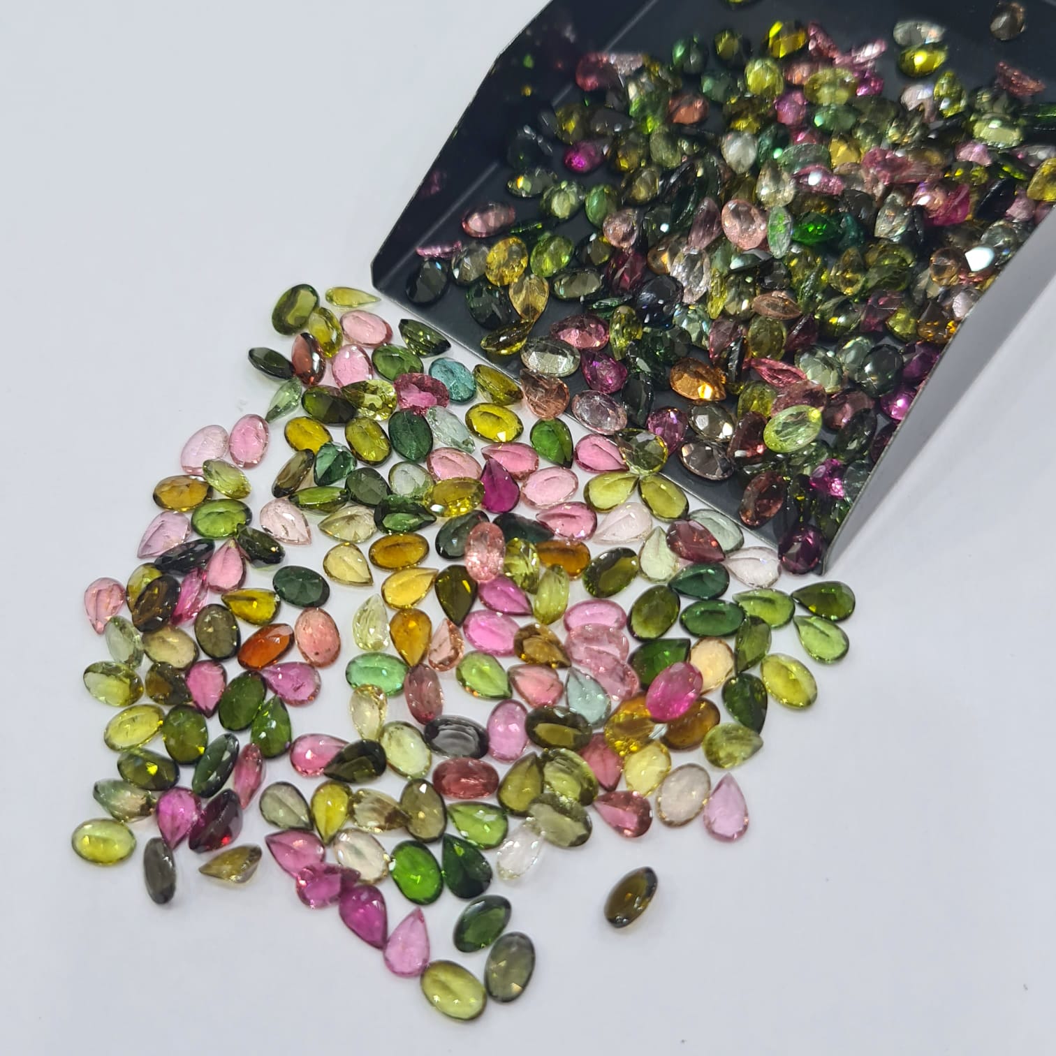 BFCM🔥 30 Pcs Tourmaline Facted Gemstones | 5-6mm Ovals - The LabradoriteKing