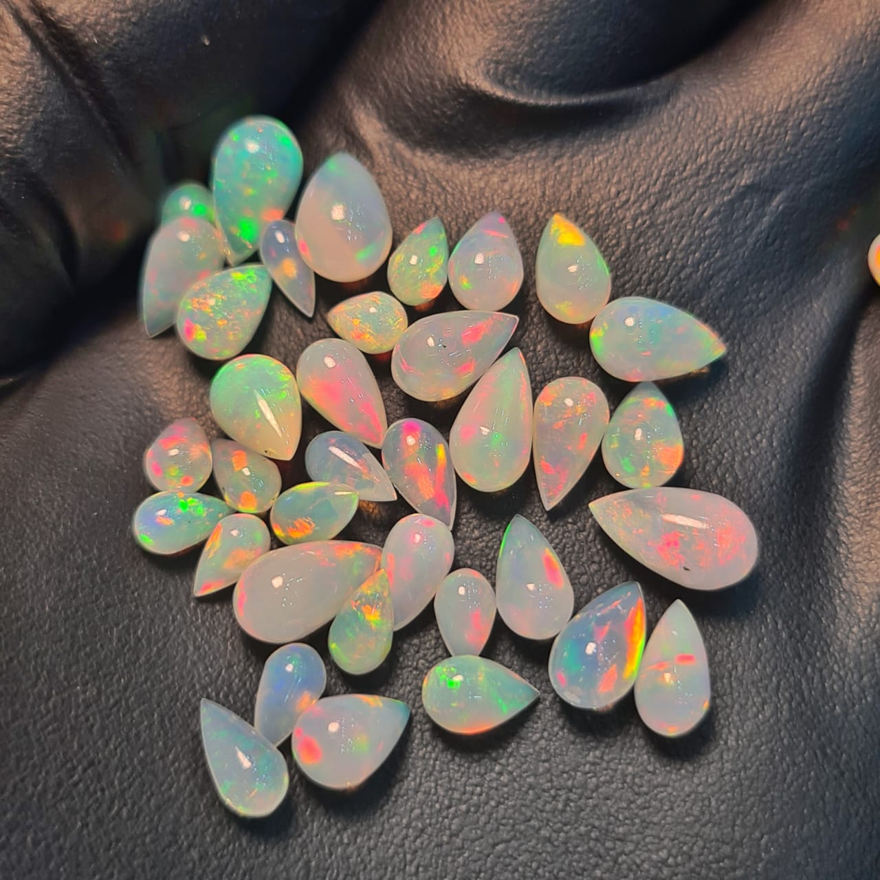 BFCM🔥 30 Pcs Pink Opal Drops | 5-10mm Sizes | Drilled - The LabradoriteKing