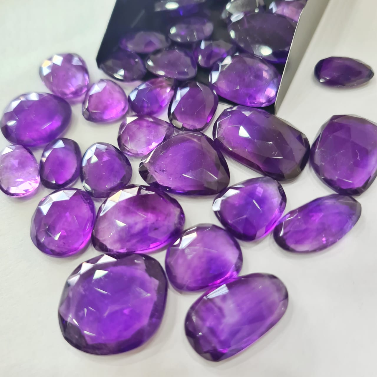 10 Pcs Amethyst Rosecuts | 16-30mm Sizes Big sizes - The LabradoriteKing