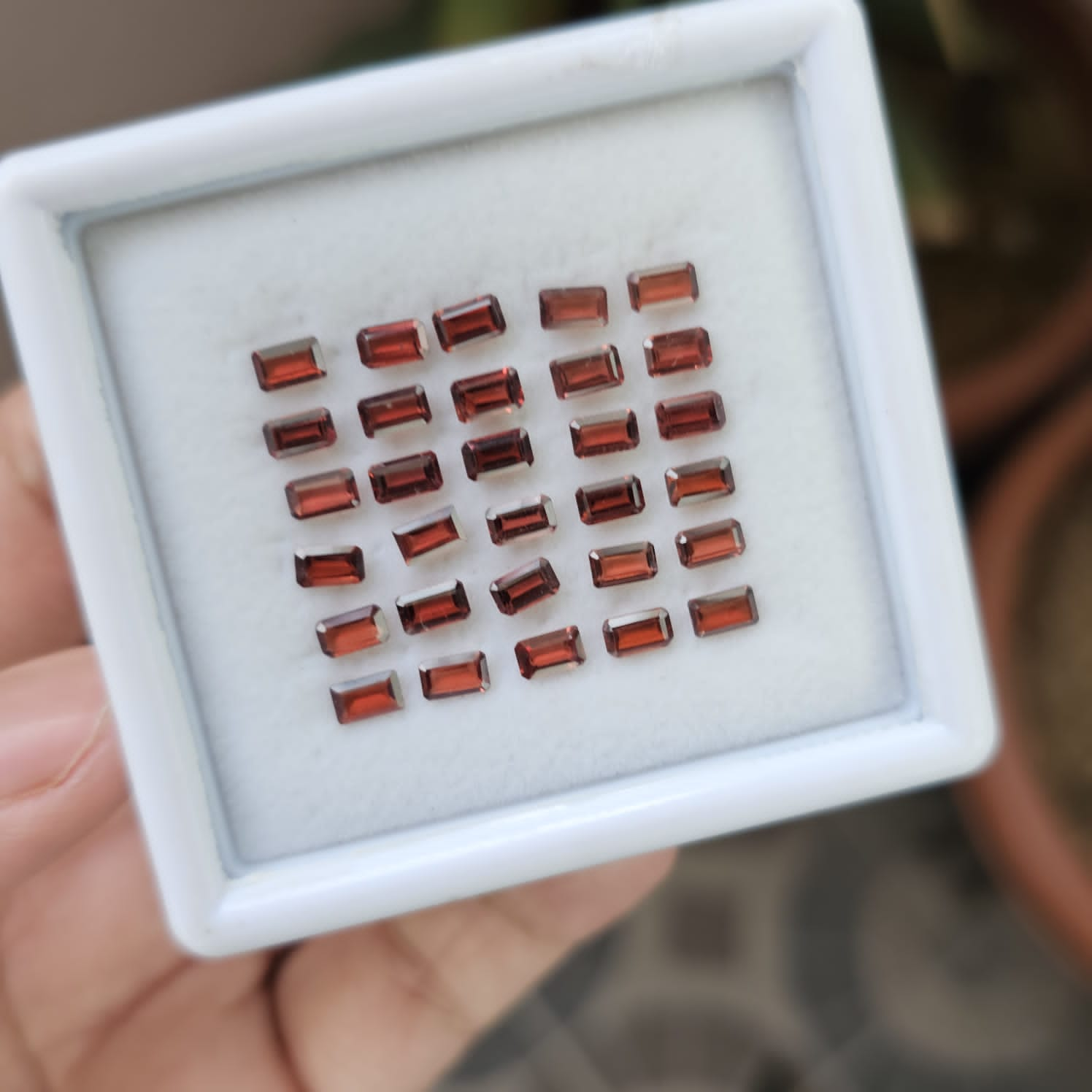 30 Pieces Natural Garnet Faceted Gemstones Rectangle Shape 5x3mm - The LabradoriteKing