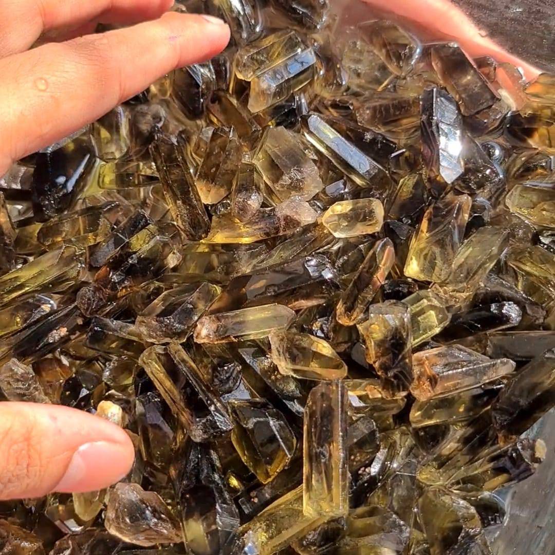 Bi Colour Yellow and Smoky Quartz Rough 100 Grams - The LabradoriteKing