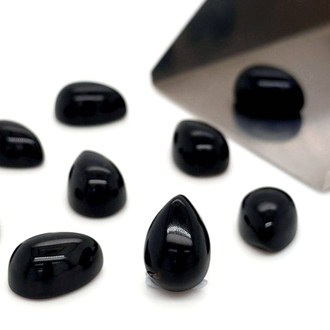 Black Onyx Pear Cabochons | Calibrated Size - The LabradoriteKing