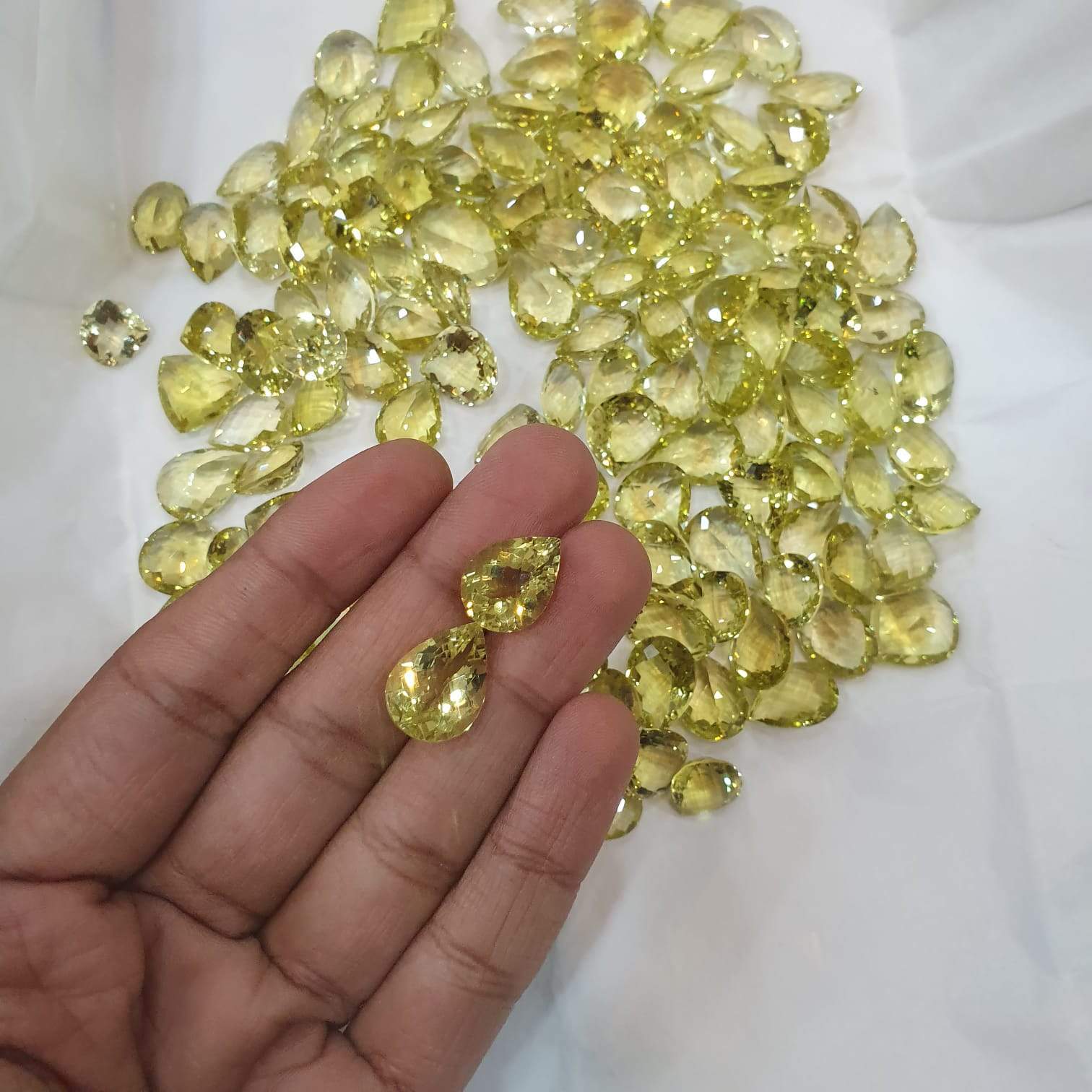 Green Gold Quartz Top Quality Fine Colours 15mm Gemstones Lot - The LabradoriteKing
