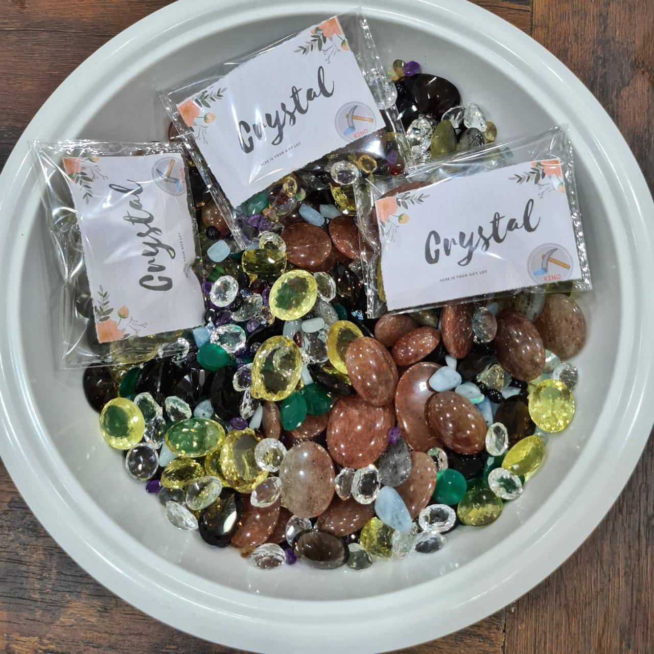 Mix Crystal Box : 40 Mix assortment of Gemstones - The LabradoriteKing