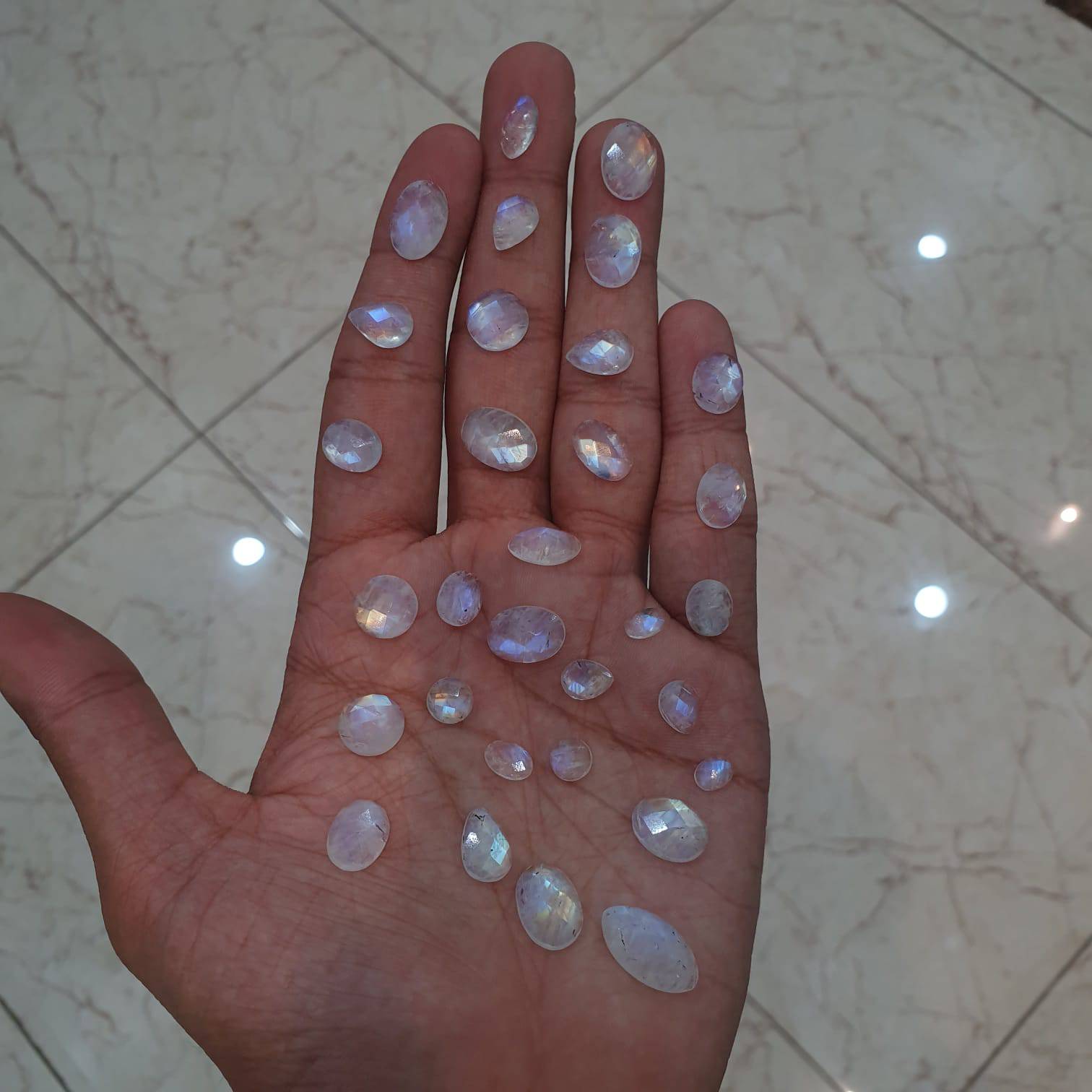 Moonstone Faceted Lot 31pcs flat Backs 6-14mm - The LabradoriteKing