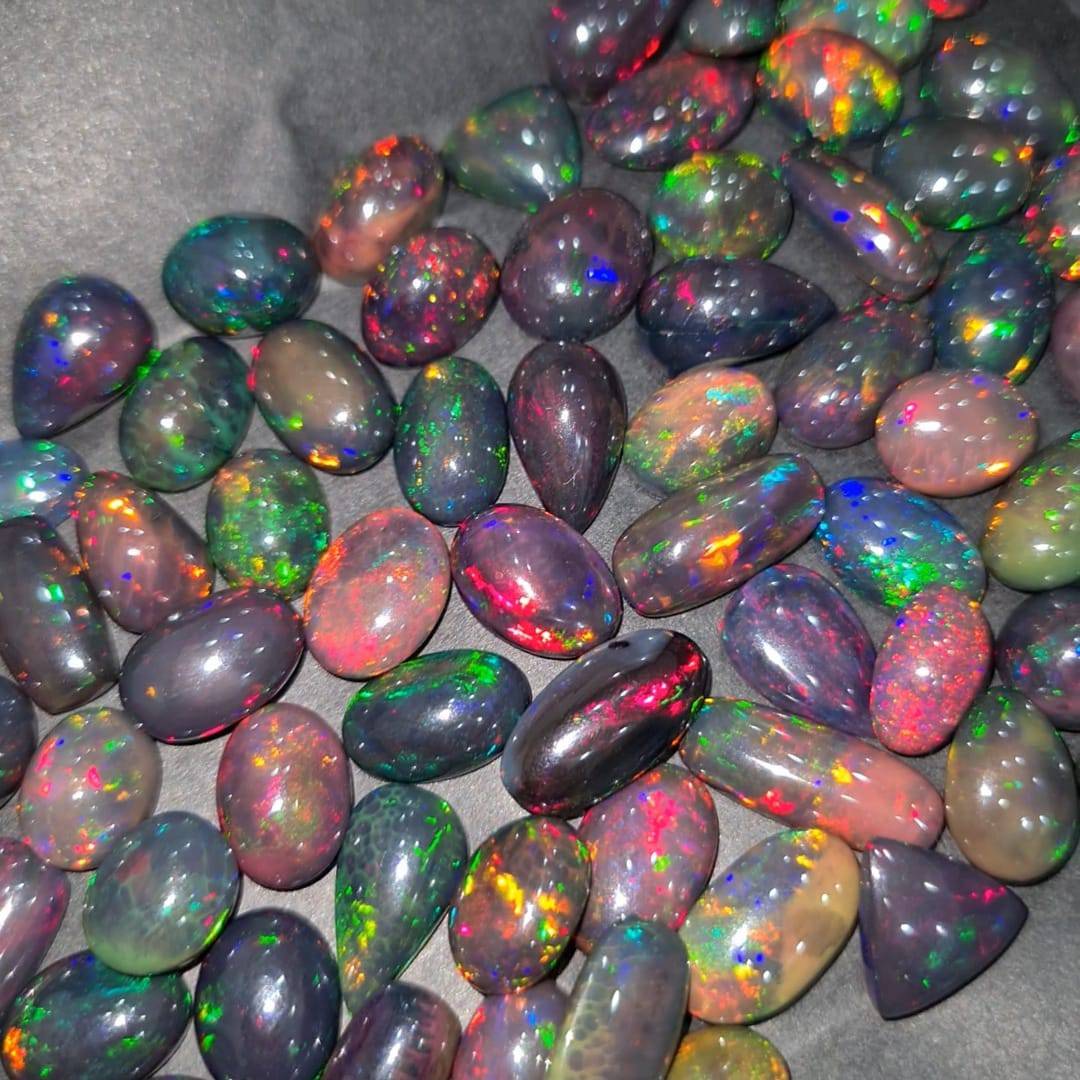 Natural Black Opals Cabochons | 15mm-18mm 🔥 Offer - The LabradoriteKing