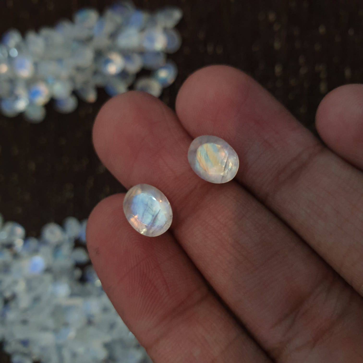 Natural Moonstone Facted 10pcs Lot of 9x7m or 10x8mm - The LabradoriteKing