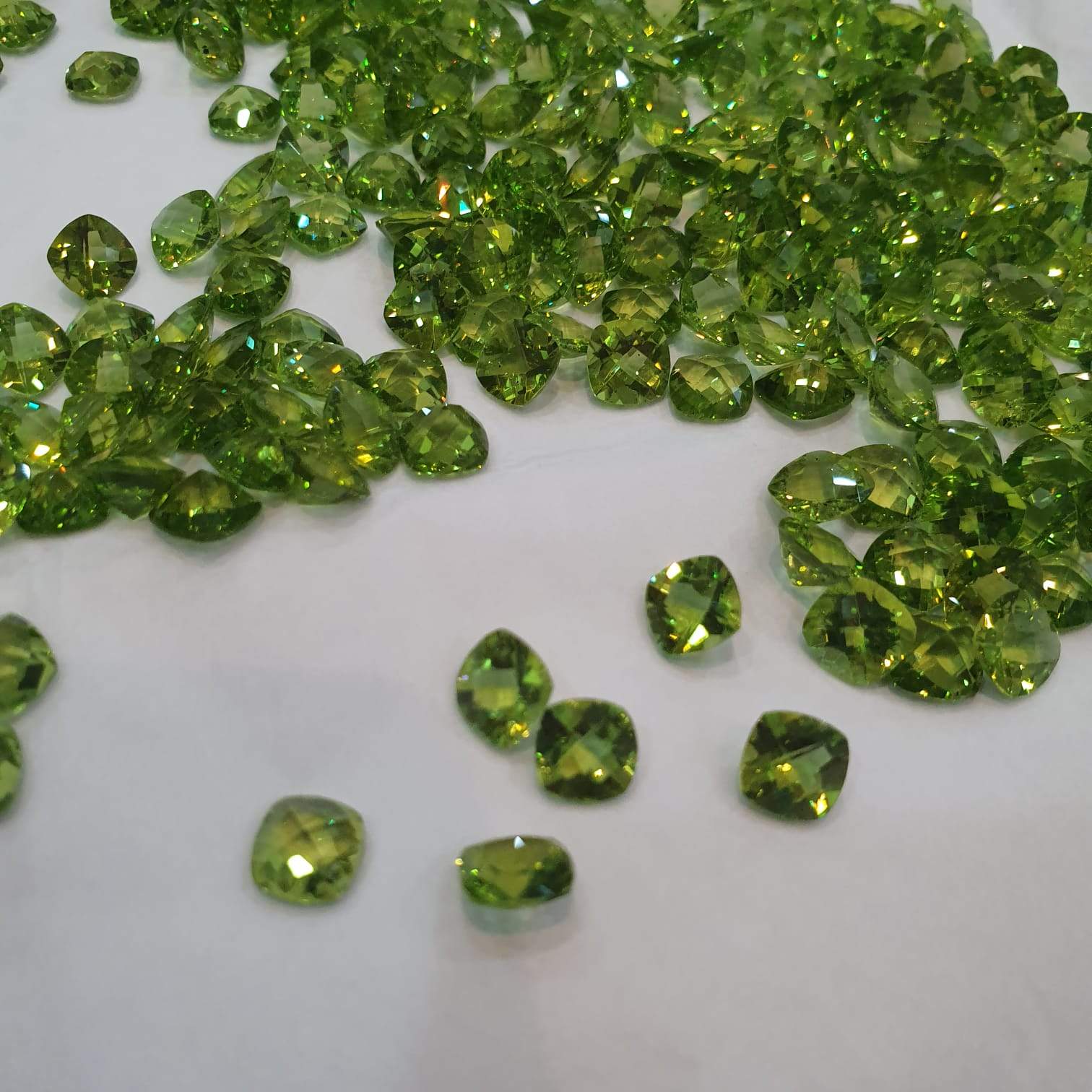 Natural Peridot Top Quality 7mm Checker Cut Cushion Sqaure - The LabradoriteKing