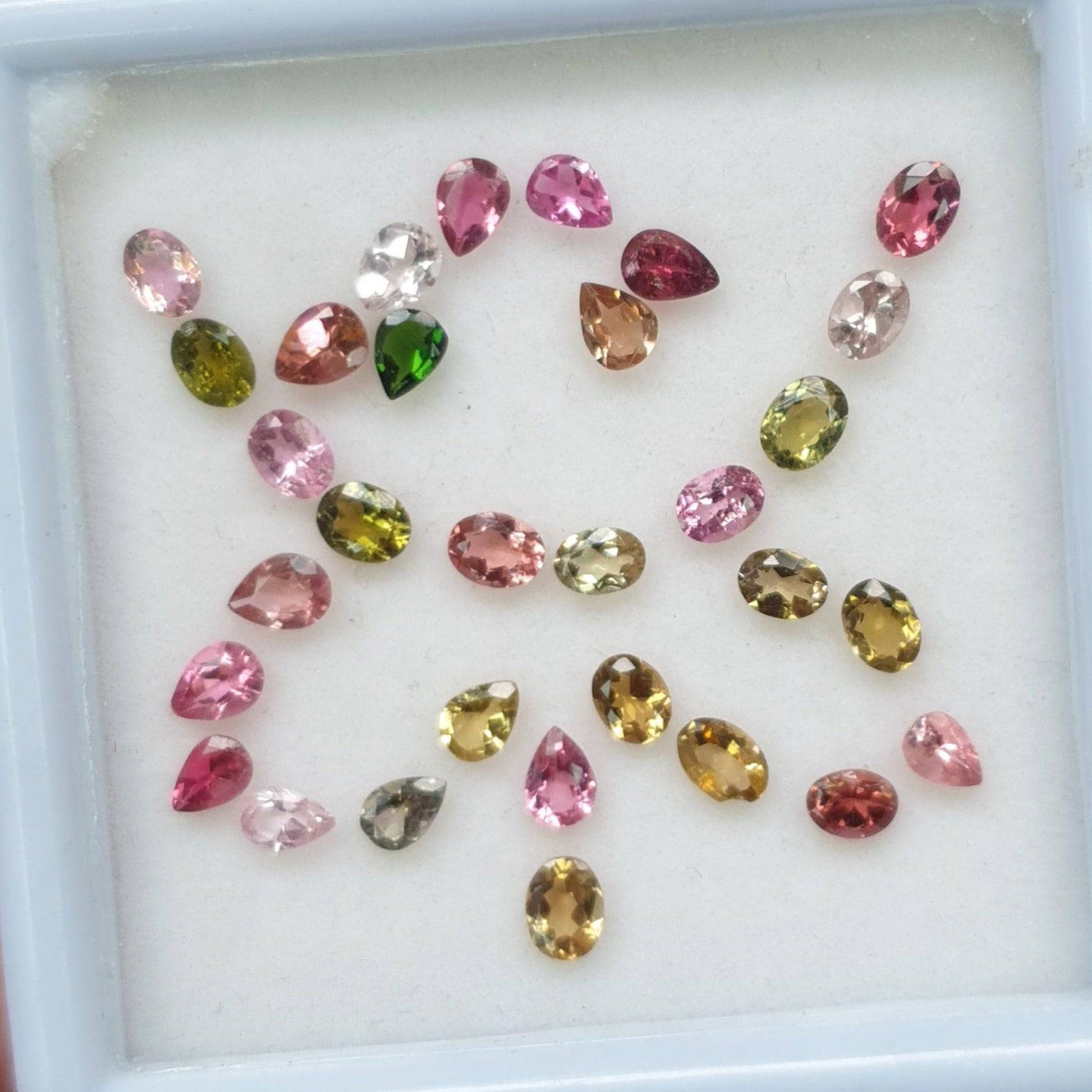 SALE🔥 31 Pcs Natural Tourmaline Gemstones Mix Shape, Sizes: 4x3mm - The LabradoriteKing